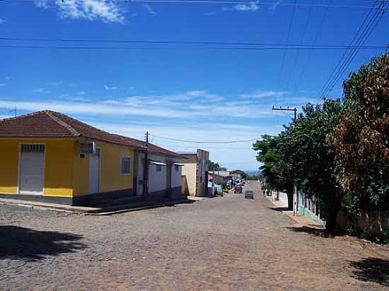 RUA PARAN EM LAVRINHA-FOTO:VALDIR MEREGE - LAVRINHA - PR