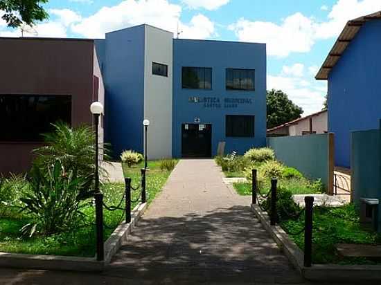 BIBLIOTECA MUNICIPAL EM LOBATO-FOTO:MARCOS DUTRA - LOBATO - PR