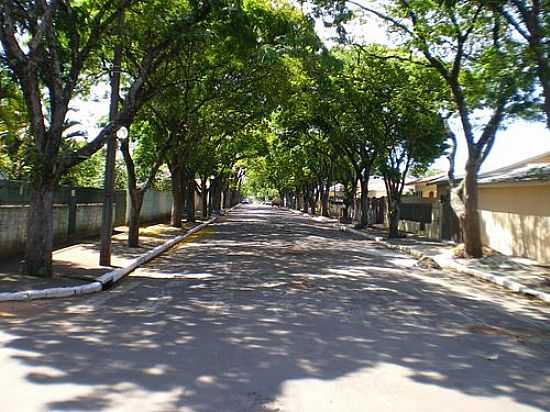 RUA DE LOBATO-FOTO:MARCOS DUTRA - LOBATO - PR