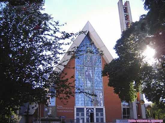 CATEDRAL DO SAGRADO CORAO DE JESUS EM LONDRINA-PR-FOTO:VICENTE A. QUEIROZ - LONDRINA - PR