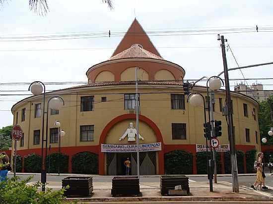 CATEDRAL METROPOLITANA DE LONDRINA-PR-FOTO:PAULO YUJI TAKARADA - LONDRINA - PR