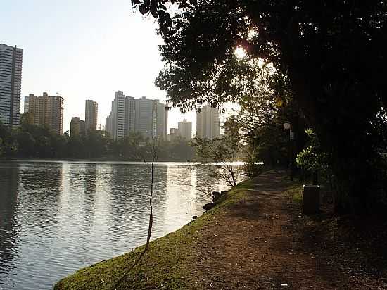 LONDRINA-PR-ORLA DO LAGO IGAP E A CIDADE-FOTO:SOFIA PRADO - LONDRINA - PR