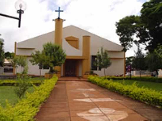 PARQUIA  N.SRA.APARECIDA EM LUIZIANA-PR-FOTO:NILSON REIS GONALVES - LUIZIANA - PR