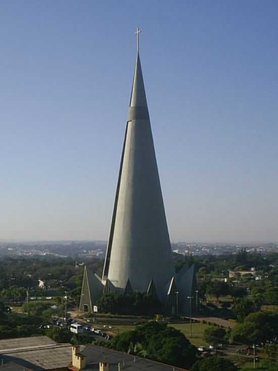 CATEDRAL DE MARING-FOTO:ISA LANZIANI - MARING - PR