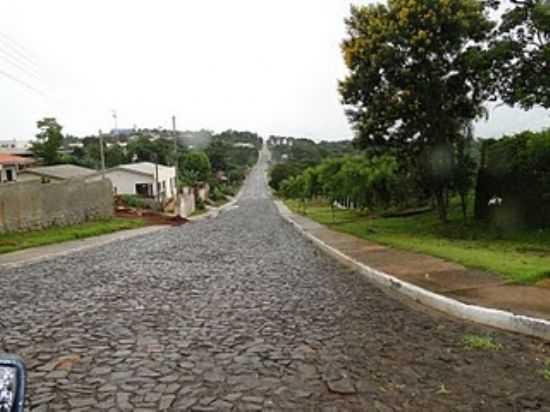 RUA TIRADENTES, POR MARIANE PIETRO - MARQUINHO - PR