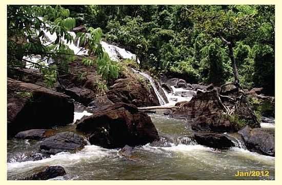 CACHOEIRA DOS CATABRIGAS EM IBIRAJ-BA-FOTO:MARCOS A. BARBOSA - IBIRAJ - BA