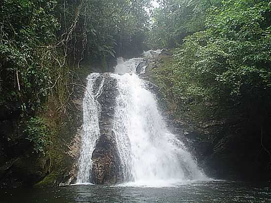 CACHOEIRA EM MORRETES-PR-FOTO:ADERBAL NUNES - MORRETES - PR