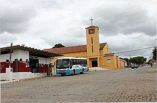 IGREJA MATRIZ EM IBIRAPU-BA-FOTO:HJOBRASIL - IBIRAPU - BA