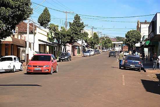 NOVA FTIMA-PR-AV.14 DE DEZEMBRO NO CENTRO-FOTO:ACIR MANDELLO - NOVA FTIMA - PR