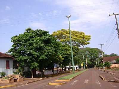 NOVO SARANDI  FOTO
POR ARTEMIO C.KARPINSKI  - NOVO SARANDI - PR