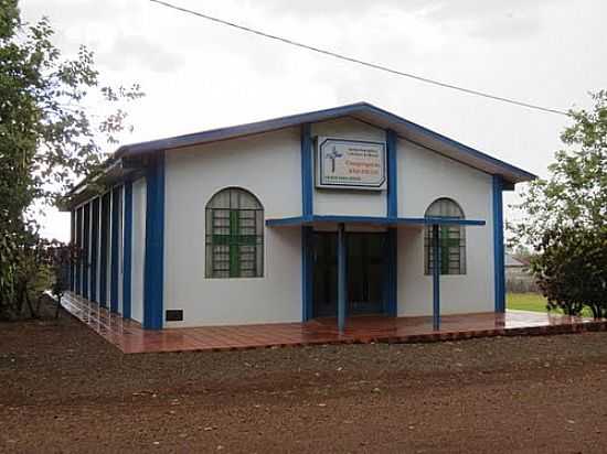 IGREJA EVANGLICA NO DISTRITO DE NOVO TRS PASSOS-FOTO:RICARDO MERCADANTE - NOVO TRS PASSOS - PR