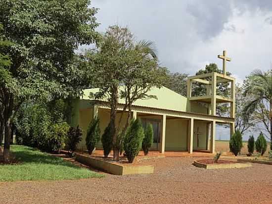 IGREJA NA ASSOCIAO ATLTICA AVANTE NO DISTRITO DE NOVO TRS PASSOS-FOTO:RICARDO MERCADANTE - NOVO TRS PASSOS - PR