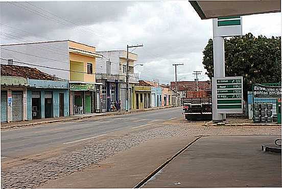 RODOVIA BA-030 CORTANDO O CENTRO DE IBITIRA-BA-FOTO:DIMAS JUSTO - IBITIRA - BA