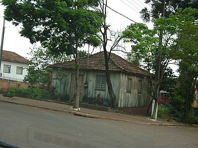 CASA ANTIGA-FOTO:ARTEMIO C.KARPINSKI  - OURO VERDE DO OESTE - PR