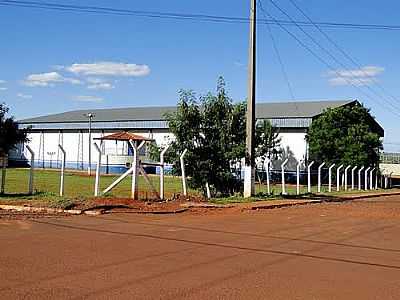 GINSIO DE ESPORTES DA ARENA DE RODEIO-FOTO:RICARDO MERCADAN - OURO VERDE DO OESTE - PR