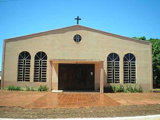 IGREJA DE SO BOM JESUS EM OURO VERDE DO PIQUIRI-FOTO:SUZANA HERINGER - OURO VERDE DO PIQUIRI - PR