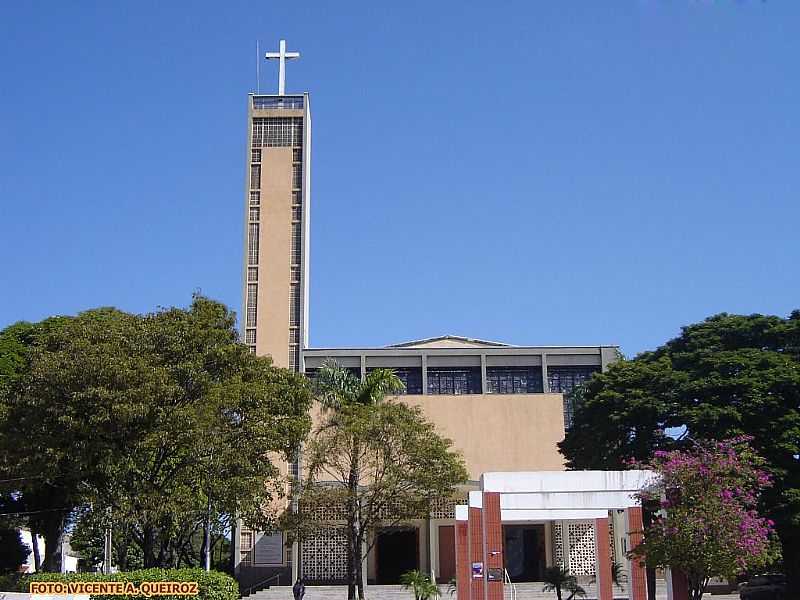 PARANAVA-PR-MATRIZ DE SO SEBASTIO-FOTO:VICENTE A. QUEIROZ - PARANAVA - PR