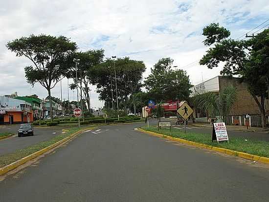 PARANAVA-PR-ROTATRIA NA AV.HEITOR ALENCAR FURTADO-FOTO:LEOPBS - PARANAVA - PR