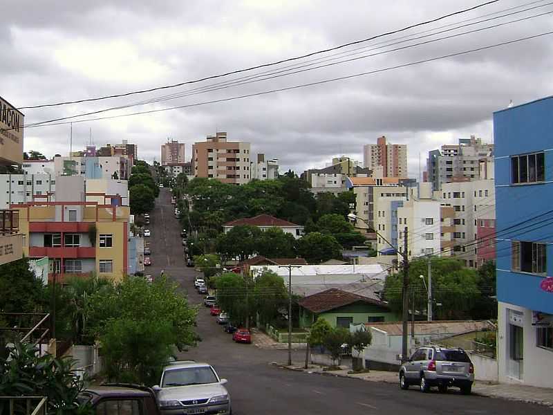 PATO BRANCO-PR-AVENIDA PRINCIPAL-FOTO:ARTEMIO CLIDES KARPINSKI - PATO BRANCO - PR