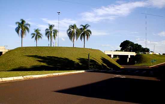 TREVO DO PATINHO EM PATO BRANCO-FOTO:JUBEAN - PATO BRANCO - PR