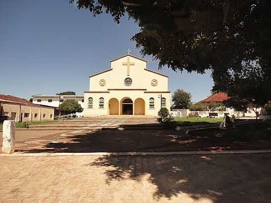 IGREJA MATRIZ DE PEROBAL-FOTO:◄REGINALDO LEVINSKI - PEROBAL - PR