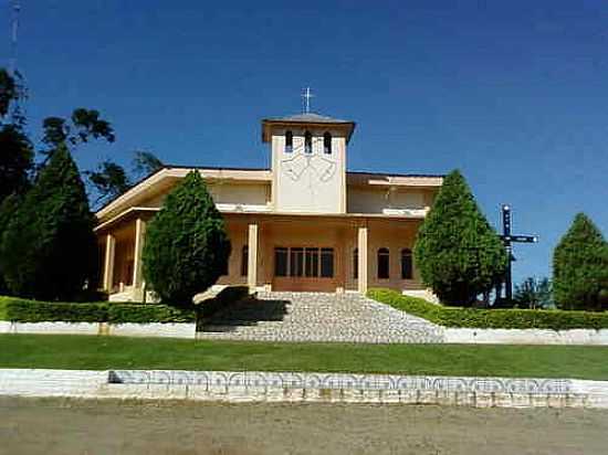 IGREJA MATRIZ DE PINHAL DE SO BENTO-FOTO:MRCIA LAZARIN - PINHAL DE SO BENTO - PR