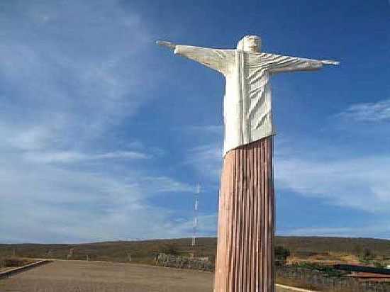 CRISTO NA ENTRADA DE IGAPOR-BA-FOTO:REGI MADUREIRA - IGAPOR - BA