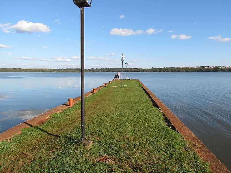 PORTO MENDES-PR-MOLE NO LAGO DE ITAIPU-FOTO:RICARDO MERCADANTE - PORTO MENDES - PR