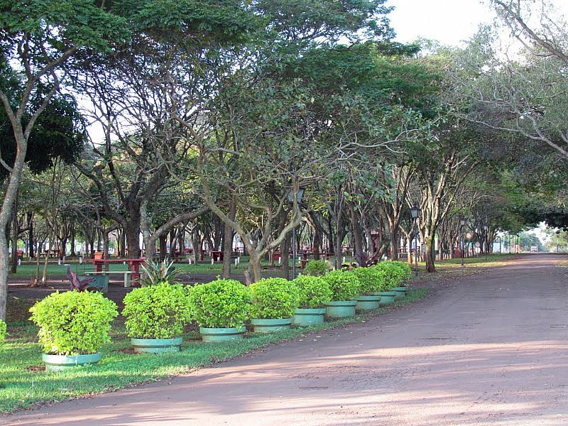 PORTO MENDES-PR-PARQUE DE LAZER ANNITA WANDERER-FOTO:RICARDO MERCADANTE  - PORTO MENDES - PR