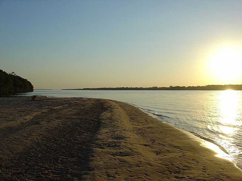 PORTO RICO-PR-PRAIA NO RIO PARAN-FOTO:LUCIANO GASPAR FARIAS - PORTO RICO - PR