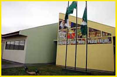 BIBLIOTECA CIDAD - PRADO FERREIRA - PR