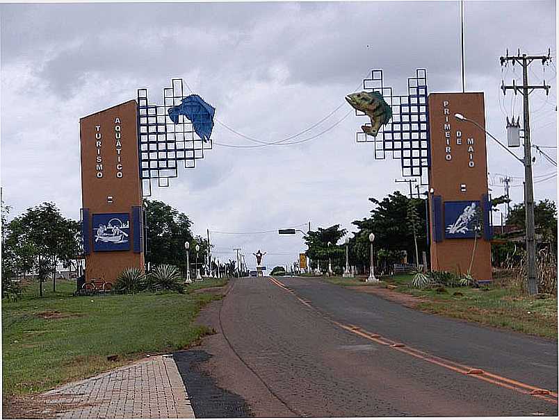 PRIMEIRO DE MAIO-PR-PRTICO DE ENTRADA DA CIDADE-FOTO:PAPELADA.COM. - PRIMEIRO DE MAIO - PR