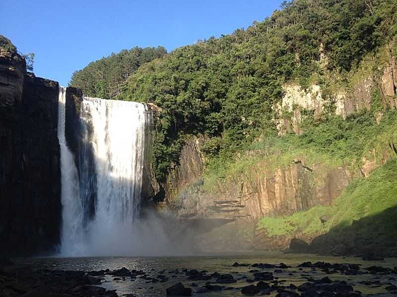 CACHOEIRA DO  SALTO BARO DO RIO BRANCO - FOTO PORTAL DAS CACHOEIRAS - PRUDENTPOLIS - PR