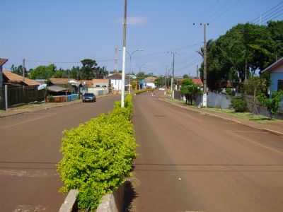 AVENIDA NO CENTRO DE RAMILNDIA, POR SIVAL MOREIRA DE BRITO - RAMILNDIA - PR