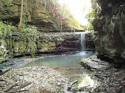 CACHOEIRA DAS PACAS POR DMUNDO HORWAT - RIO AZUL - PR