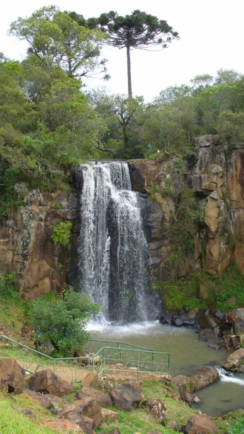 RIO DAS PEDRAS-PR-CACHOEIRA-FOTO:WWW.AGUASPARANA.PR.GOV.BR - RIO DAS PEDRAS - PR