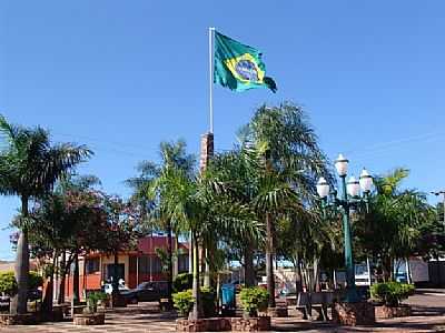 PRAA DA BANDEIRA-FOTO
MARIA DO CARMO DIAS - SABUDIA - PR
