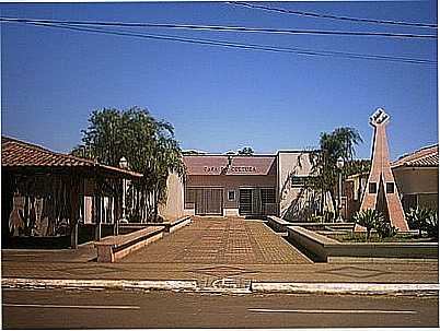 CASA DA CULTURA POR LEANDRO R FERRE - SABUDIA - PR