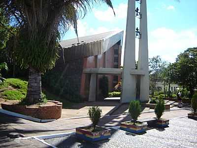 IGREJA DE SANTO ANTONIO POR ERICO PIOVESAN - SALTO DO ITARAR - PR