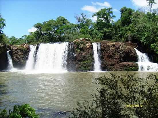 CACHOEIRA DO RIO COTEGIPE EM SALTO DO LONTRA-PR-FOTO:MARCOS CESCONETTO DE - SALTO DO LONTRA - PR