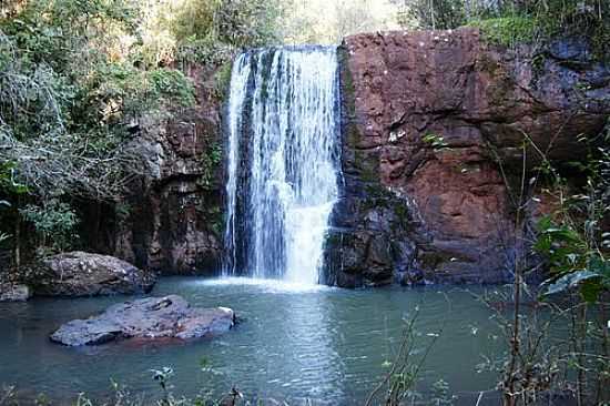 CACHOEIRA EM SALTO DO LONTRA-PR-FOTO:MARCOS CESCONETTO DE - SALTO DO LONTRA - PR