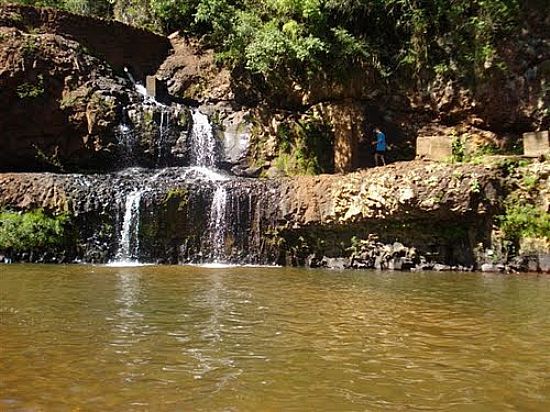 CACHOEIRA SALTO EM SALTO DO LONTRA-PR-FOTO:CLAUSIRJM - SALTO DO LONTRA - PR