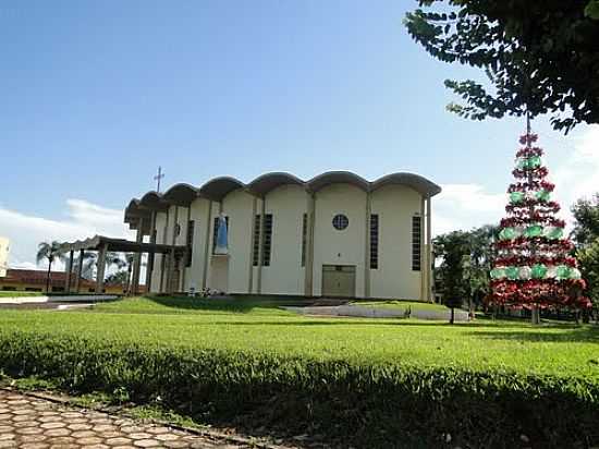 IGREJA MATRIZ DE N.SRA.APARECIDA EM SALTO DO LONTRA-PR-FOTO:RICARDO MERCADANTE - SALTO DO LONTRA - PR