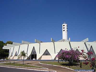 IGREJA MATRIZ FOTO
VICENTE A. QUEIROZ - SANTA CRUZ DE MONTE CASTELO - PR