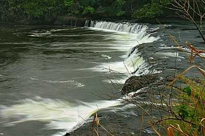 CACHOEIRA LARANJINHA POR ERICO CHRISTMANN - SANTA MARIANA - PR