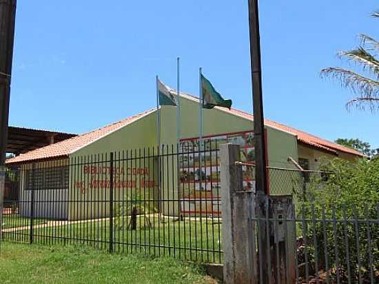 BIBLIOTECA MUNICIPAL ANTNIA CAVAZANI MORENO EM SANTA MNICA-FOTO:RICARDO MERCADANTE - SANTA MNICA - PR