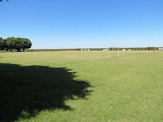 CAMPO DE FUTEBOL NA COMUNIDADE SANTA RITA-FOTO:RICARDO MERCADANTE - SANTA RITA - PR