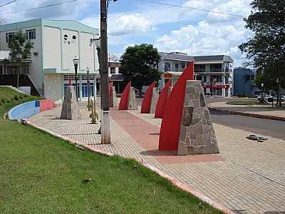 MONUMENTO-FOTO:ADRIANO FAGUNDES  - SANTO ANTNIO DO SUDOESTE - PR