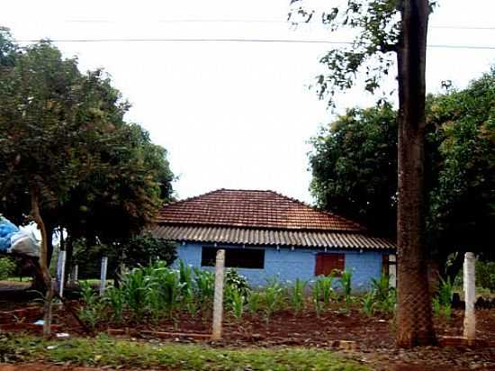 CASA EM REA RURAL NO DISTRITO DE SO CLEMENTE-FOTO:MARECHAL_PR - SO CLEMENTE - PR