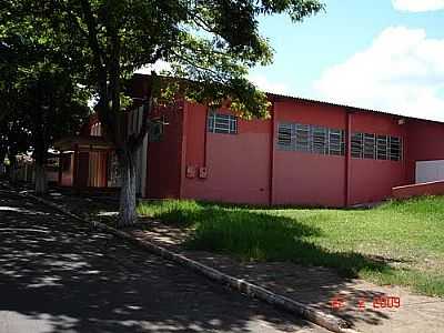 CLUBE NA RUA TIRADENTES-FOTO:ROBSON DE MELO  - SO JOO DO CAIU - PR